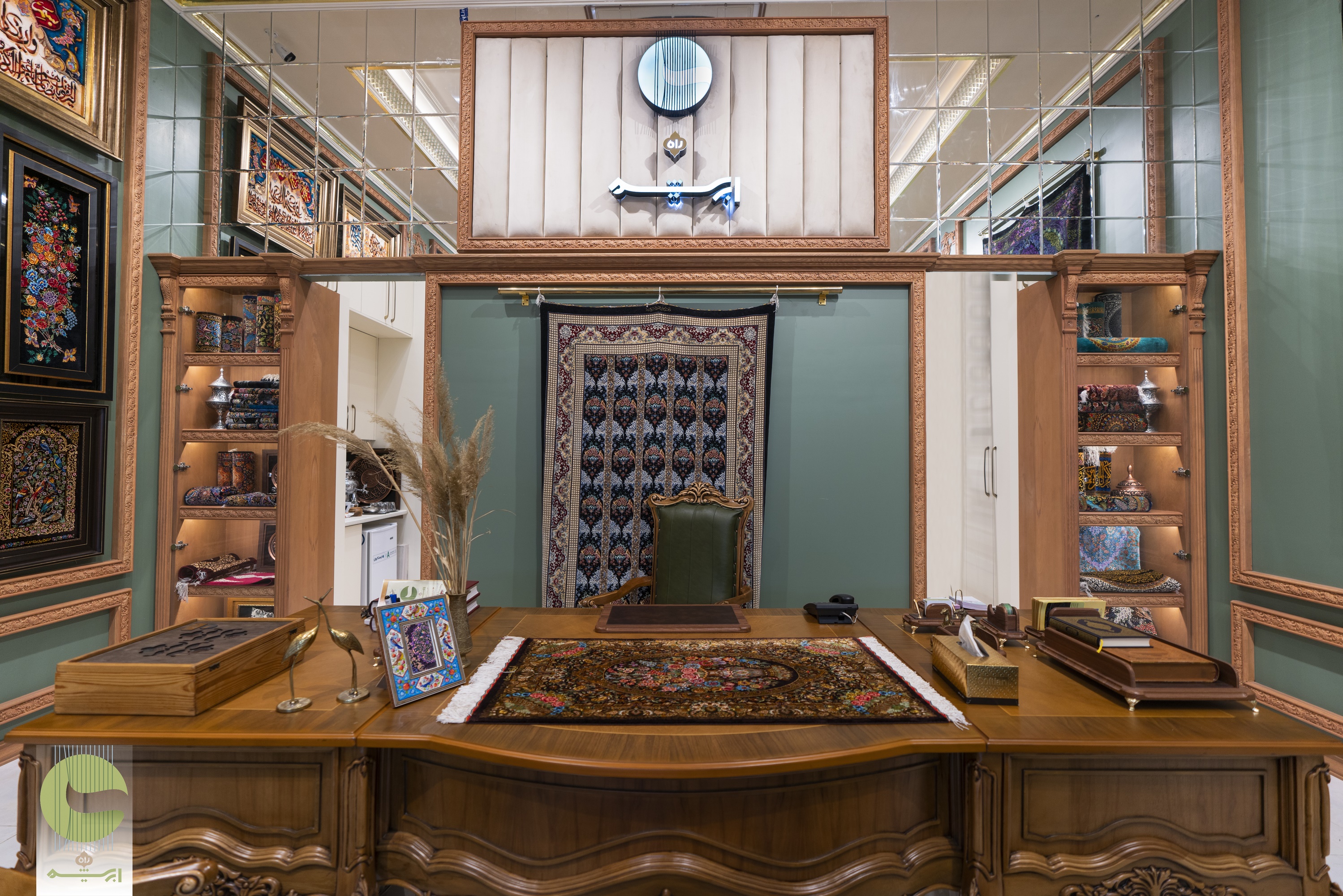 فروش اینترنتی فرش ابریشم دستباف همراه با تضمین قیمت و تضمین اصالت کالا